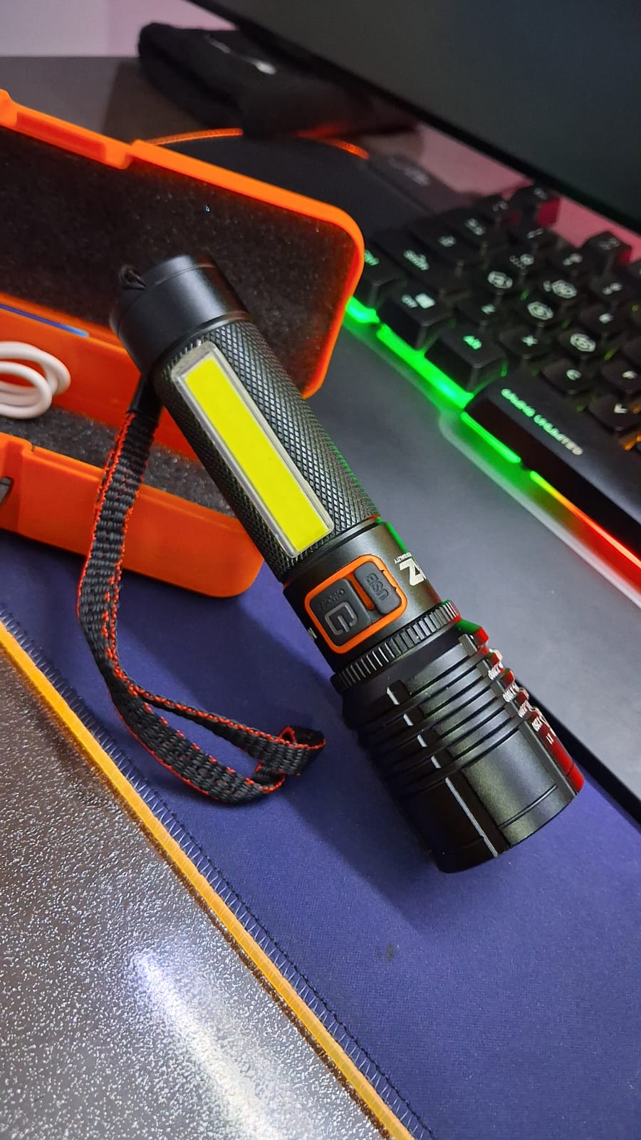 4 IN 1 MODES RECHARGEABLE LED TORCH METAL BODY SUPER BRIGHT WATERPROOF USB-C CHARGING ZOOMABLE